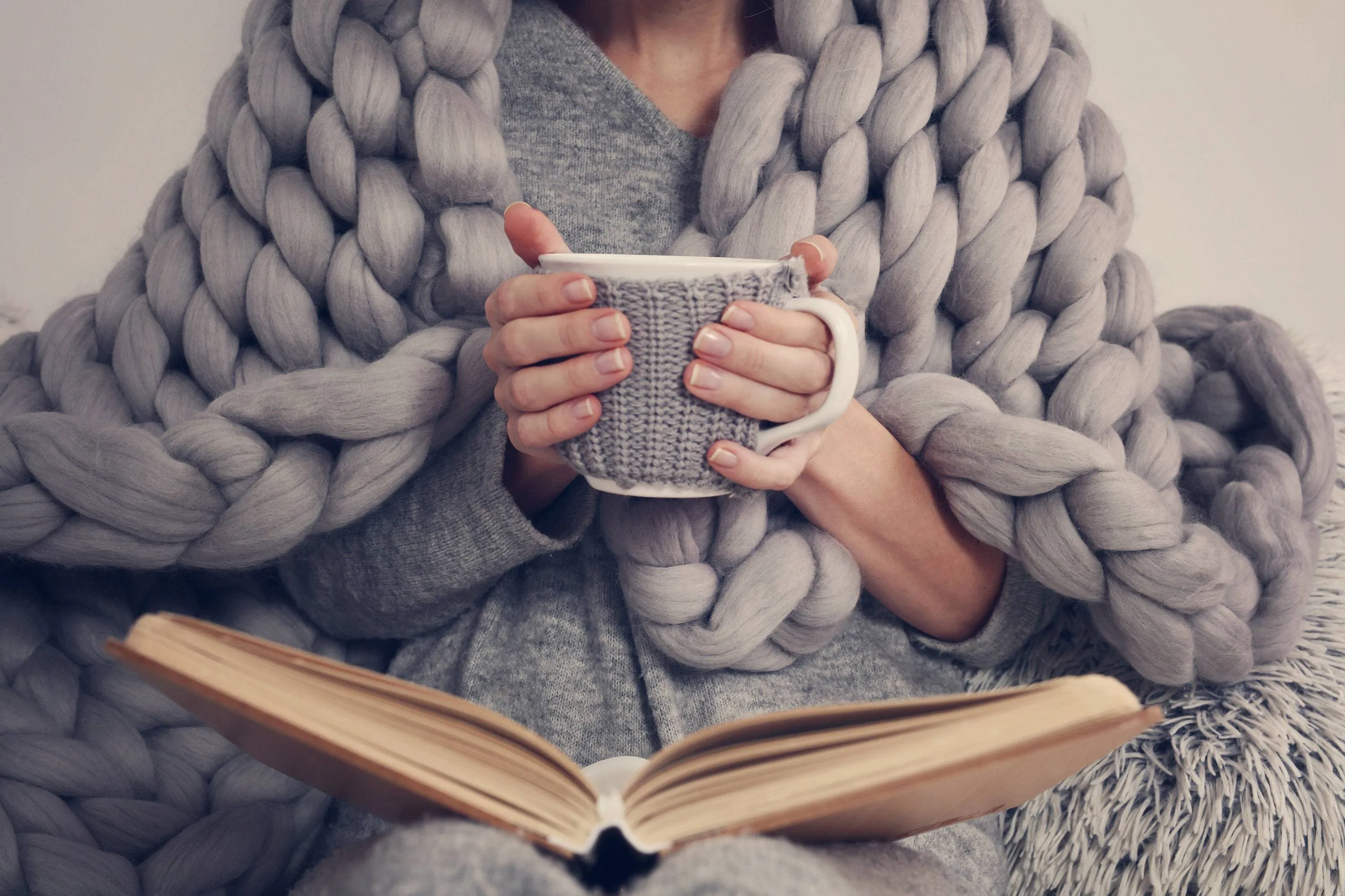 Super Chunky Knit Merino Wool 40" x 63" Throw Blanket Giant Knit, Extra Chunky Wool Blanket, Bulky Knit Blanket, Arm Knit Cozy Color choice!